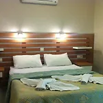 La Rosa Hotell 3*