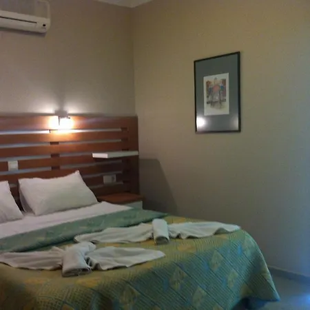 La Rosa Otel 3*