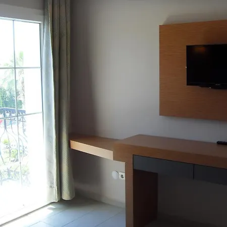 La Rosa 3*