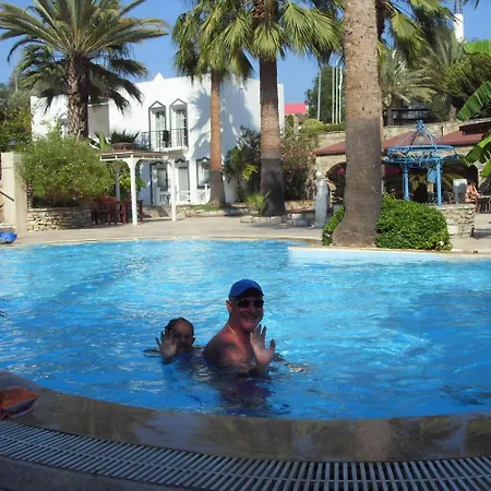 La Rosa Otel 3*