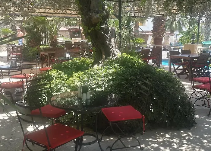 La Rosa 3*