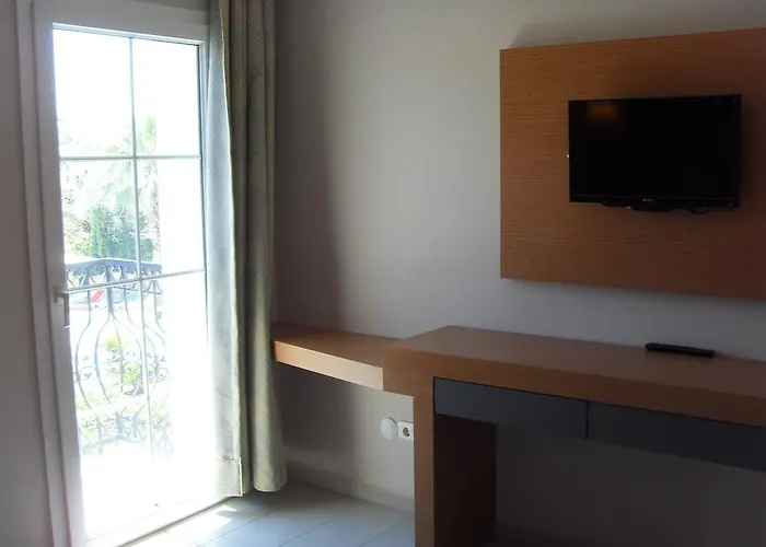 La Rosa 3*